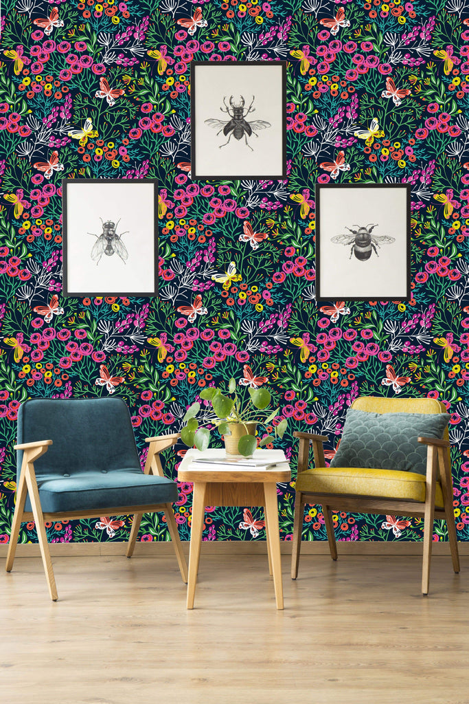 uniQstiQ Botanical Vibrant Poppy Flowers Wallpaper Wallpaper